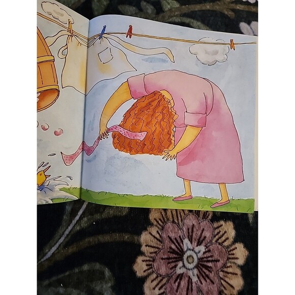 Mrs. McNosh Hangs Up Her Wash by Sarah Weeks 1998 Scholastic Paperback Book - Picture 7 of 7